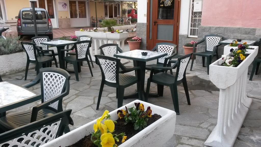 Hotel Riz Finale Ligure Kültér fotó
